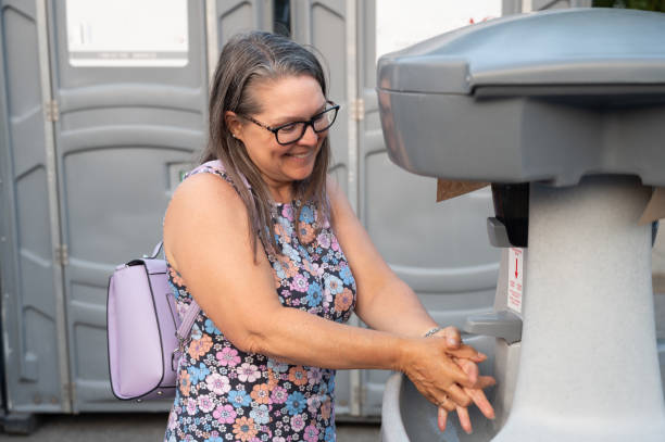 Best Portable bathroom rental  in Bridgeton, MO